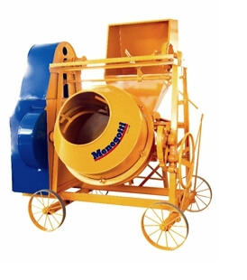BETONEIRA AUTO CARREGÁVEL 600L MENEGOTTI